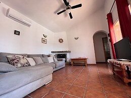 Cd-1383 Three Bedroom Villa With Pool