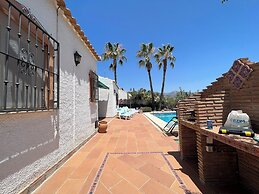 Cd-1383 Three Bedroom Villa With Pool