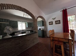 Cd-1383 Three Bedroom Villa With Pool