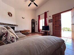 Cd-1383 Three Bedroom Villa With Pool
