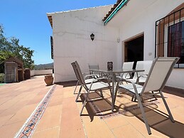 Cd-1383 Three Bedroom Villa With Pool