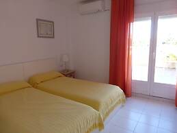 Beautiful 2 Bedroom, 2 Bathroom Apartment