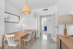 Family Beach Apartment With Pool