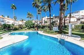 Family Beach Apartment With Pool