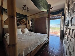 Cd-2102 · Three Bedroom Townhouse