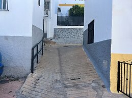 Cd-2102 · Three Bedroom Townhouse