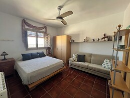Cd-2102 · Three Bedroom Townhouse