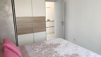 Beautiful 1 Bedroom Apartment