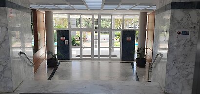 517 · Golden Coast Royal