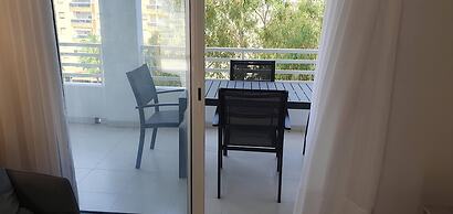 517 · Golden Coast Royal