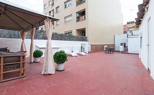 Room-private Room With 200m2 Sunny Terra