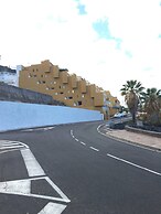 2 Bd Apartment With Stunning View