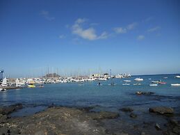 Beach Apt With Fast Wifi
