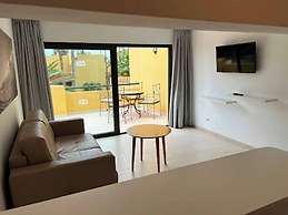 Beach Apt With Fast Wifi