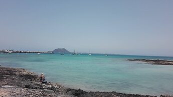 Beach Apt With Fast Wifi