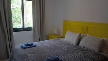 Beach Apt With Fast Wifi