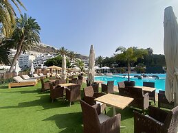Modern Duplex Apartment Near Swimming Pool