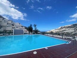Modern Duplex Apartment Near Swimming Pool