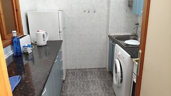 Lovely 2 Bedroom Apartment With Pool