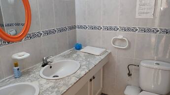 Lovely 2 Bedroom Apartment With Pool