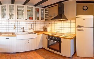 Experience the Rural Spain With Wine, Activities and More at Sidro & C