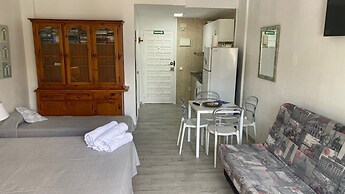 Apt In Benal Beach Resort, Wifi, 100m From Beach