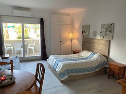 Apt In Benal Beach Resort, Wifi, 100m From Beach