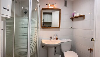 Apt In Benal Beach Resort, Wifi, 100m From Beach