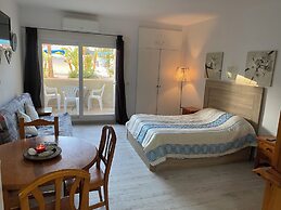 Apt In Benal Beach Resort, Wifi, 100m From Beach