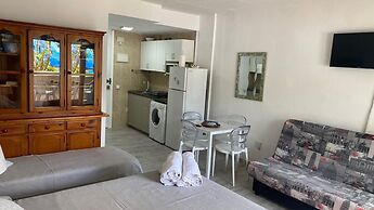 Apt In Benal Beach Resort, Wifi, 100m From Beach