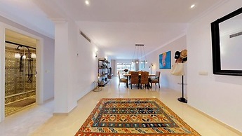 Magnificent Duplex Penthouse in Puerto Banus