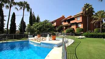 Magnificent Duplex Penthouse in Puerto Banus