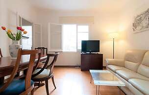 Room-private Room With 200m2 Sunny Terra