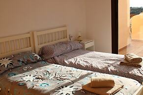 Beautiful Flat Near Golf Courses With sea Views