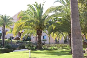 Beautiful Flat Near Golf Courses With sea Views