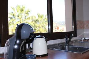 Beautiful Flat Near Golf Courses With sea Views