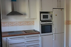 Beautiful Flat Near Golf Courses With sea Views