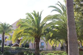 Beautiful Flat Near Golf Courses With sea Views