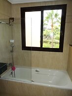 Beautiful Flat Near Golf Courses With sea Views