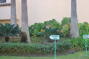 Beautiful Flat Near Golf Courses With sea Views