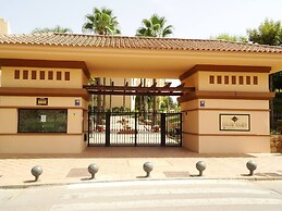 Beautiful Flat Near Golf Courses With sea Views