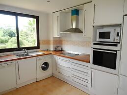 Beautiful Flat Near Golf Courses With sea Views