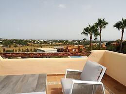 Beautiful Flat Near Golf Courses With sea Views