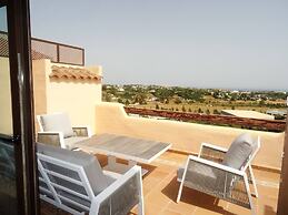 Beautiful Flat Near Golf Courses With sea Views