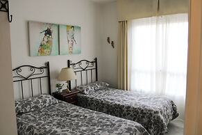 Apartment 10 Minutes Walk From Puerto Banús