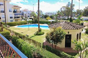 Apartment 10 Minutes Walk From Puerto Banús