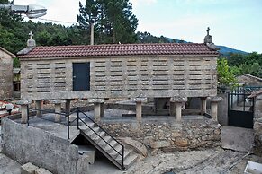 Enjoy the Sea and the Mountain