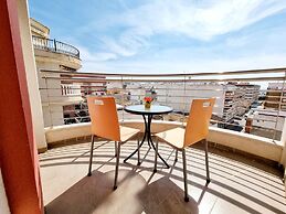 Apt Near Center & Port