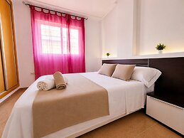 Apt Near Center & Port