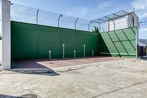 Beautiful Apartment In Residential Complex